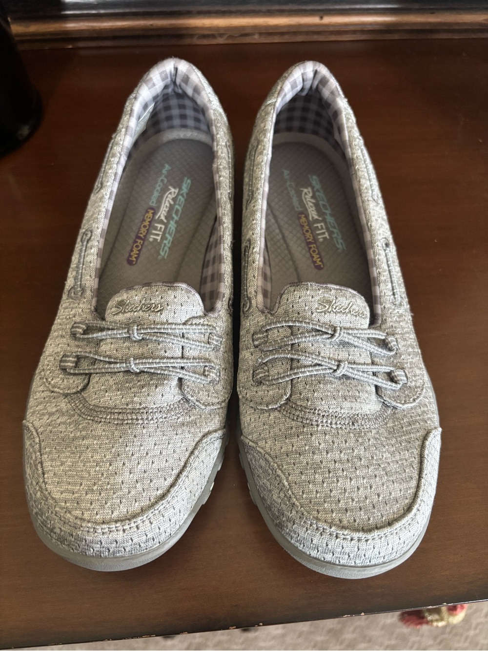 Sketchers breath easy good influence slip on shoes women’s size 7